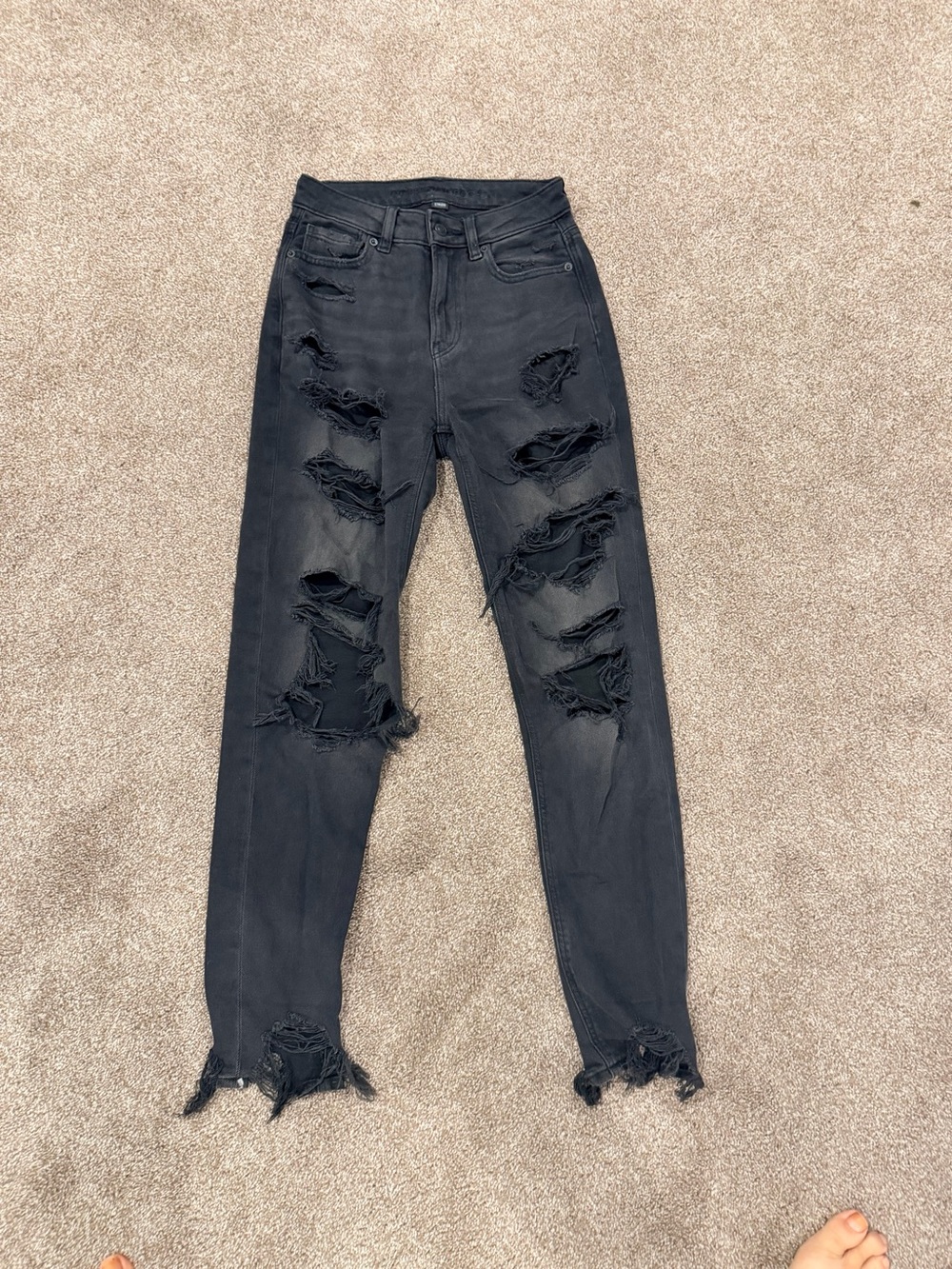 American Eagle High-Rise Distressed Black Women’s Jeans Size 00R
